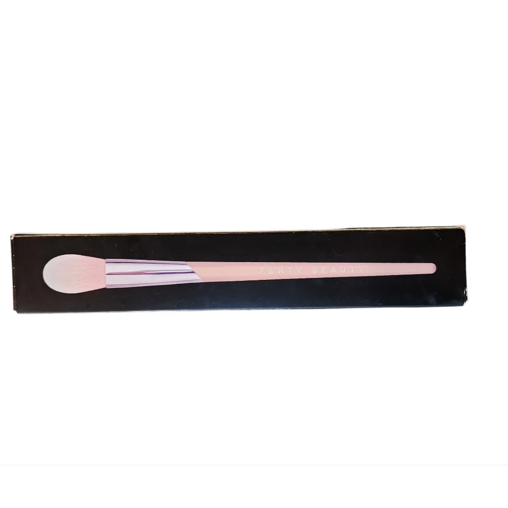Fenty Beauty Precision Highlighter Makeup Brush 135